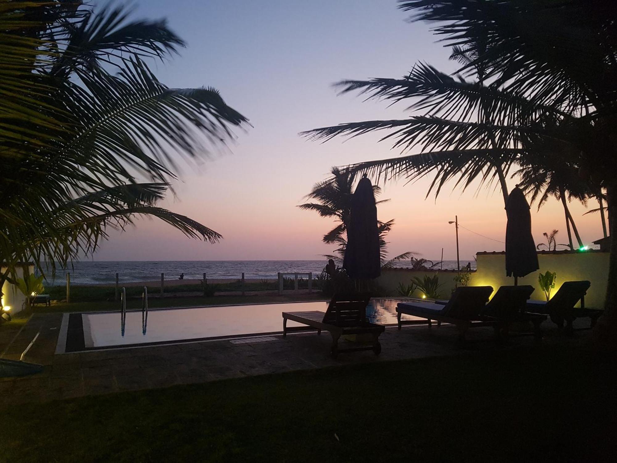 Tropical Beach House Хикадува Екстериор снимка